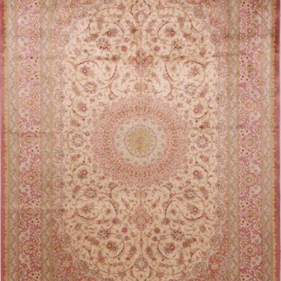 Tapis en soie Qom Iran