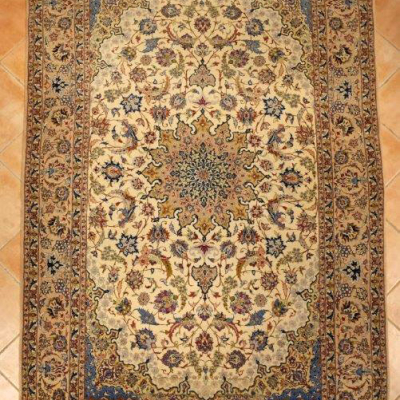 Tapis Ispahan vendu