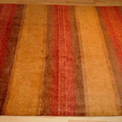 TAPIS MODERNE vendu