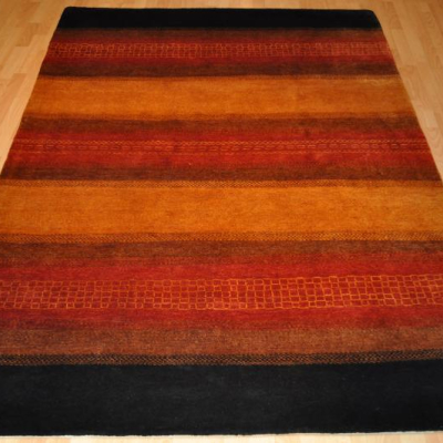 TAPIS MODERNE vendu